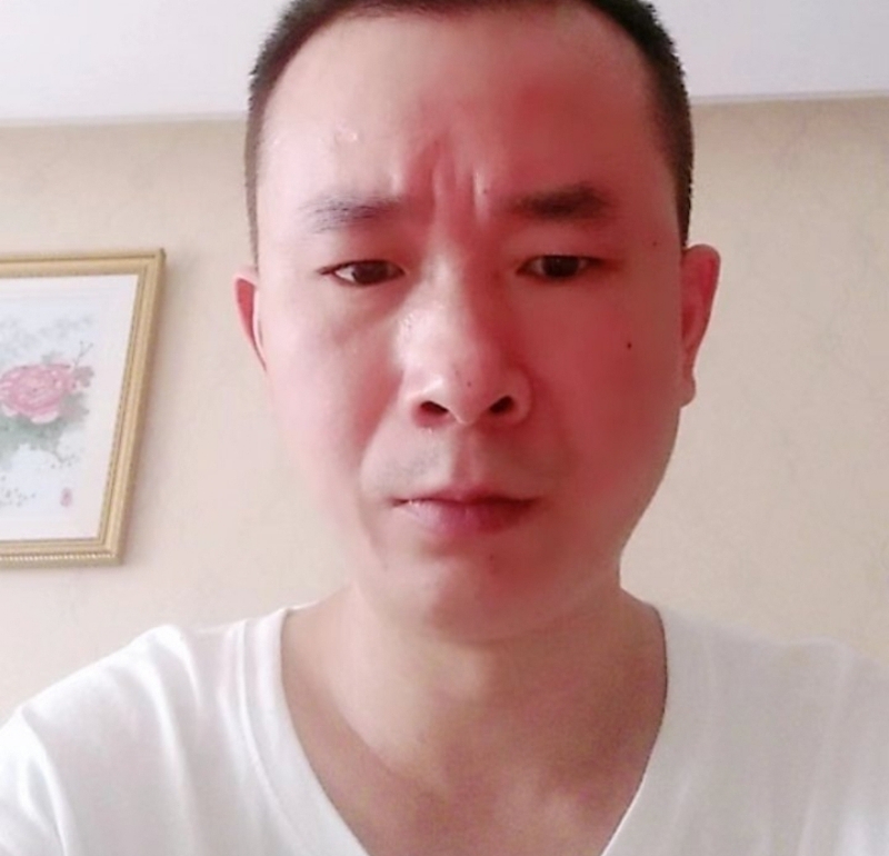 自由飞翔的第一张照片--乌鲁木齐相亲服务中心