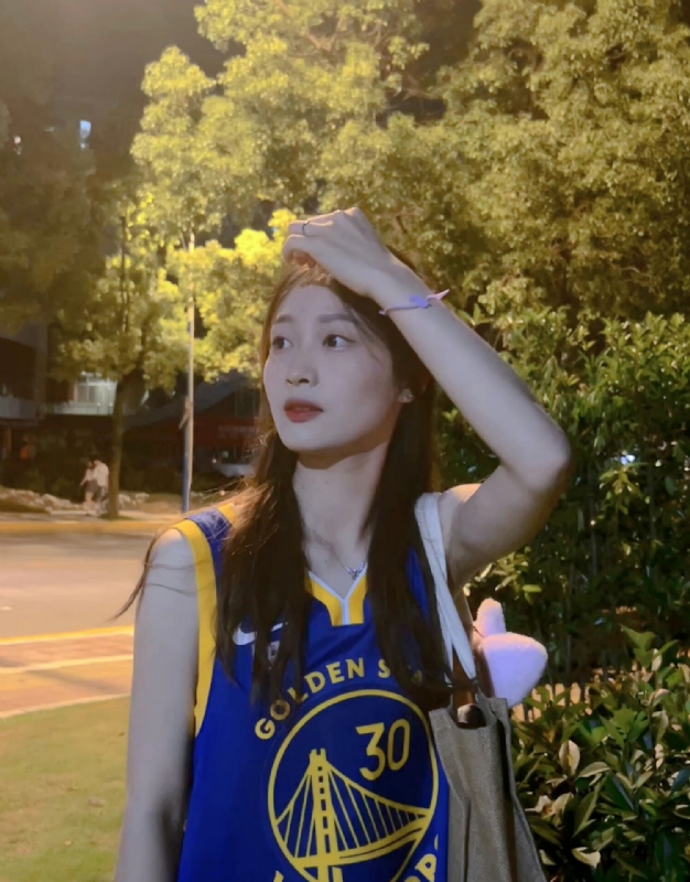 小趴菜的第三张照片--乌鲁木齐相亲服务中心