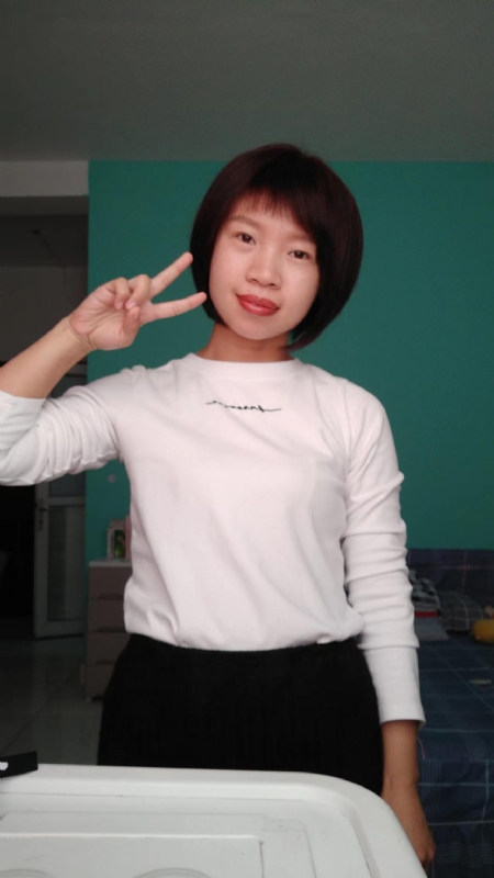 向日葵的第一张照片--乌鲁木齐相亲服务中心
