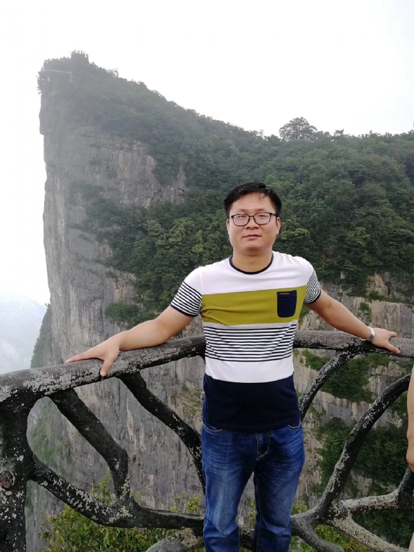 江汉的第一张照片--乌鲁木齐相亲服务中心