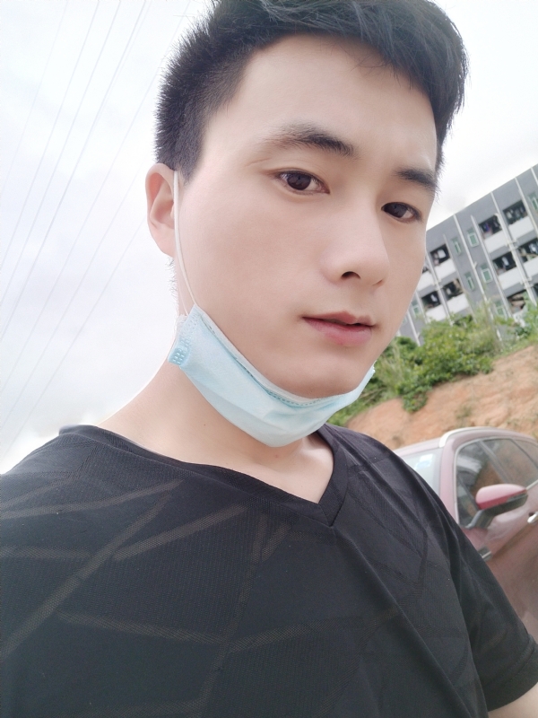 何凡的第二张照片--乌鲁木齐相亲服务中心