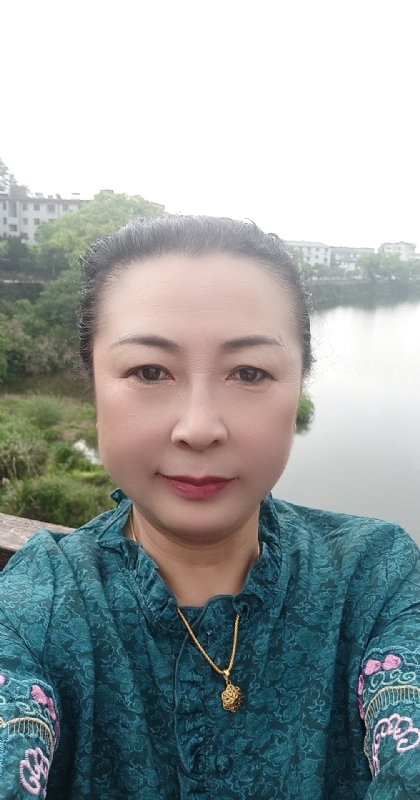 雨中情的第二张照片--乌鲁木齐相亲服务中心