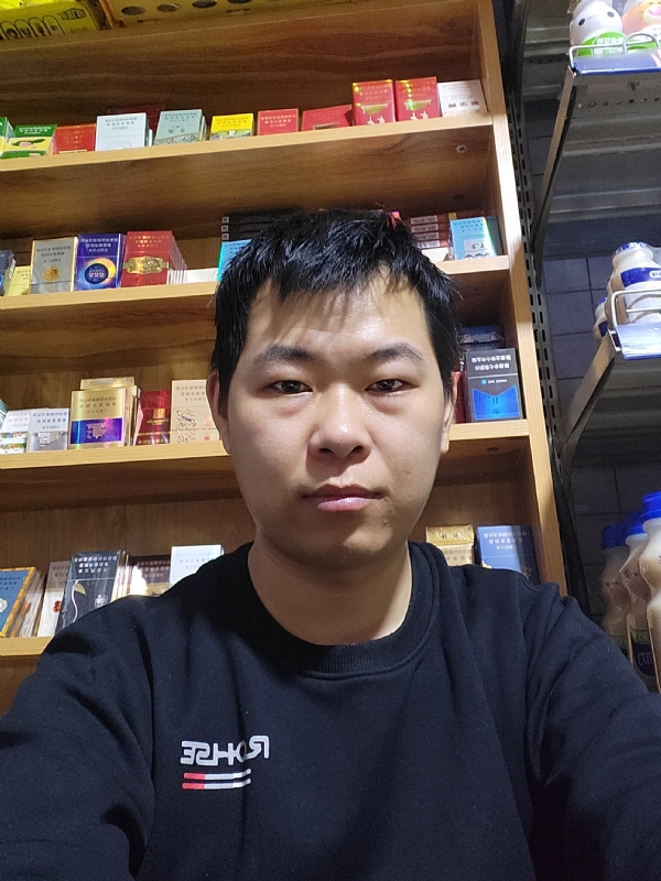 路途中的暖风的第一张照片--乌鲁木齐相亲服务中心