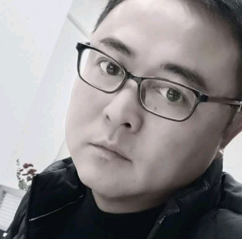 小石头的第一张照片--乌鲁木齐相亲服务中心
