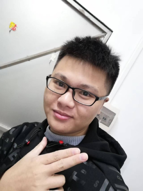 小小梦执的第一张照片--乌鲁木齐相亲服务中心