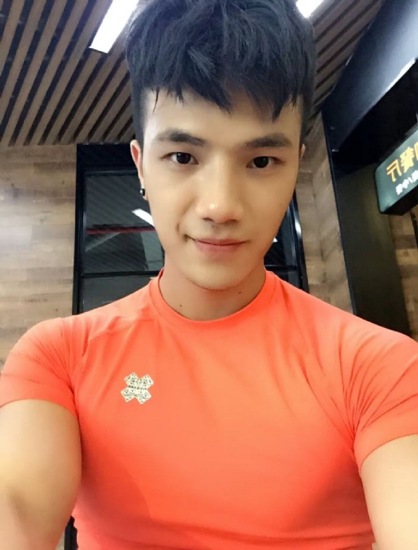 航航的第一张照片--乌鲁木齐相亲服务中心