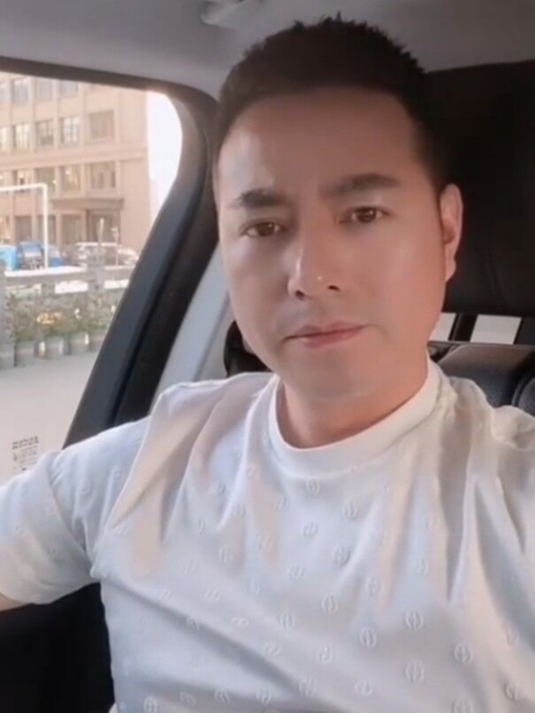 勿忘初心的第一张照片--乌鲁木齐相亲服务中心