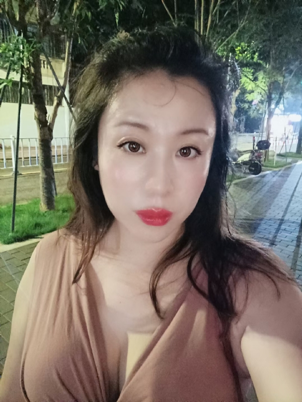 叶子青青的第一张照片--乌鲁木齐相亲服务中心