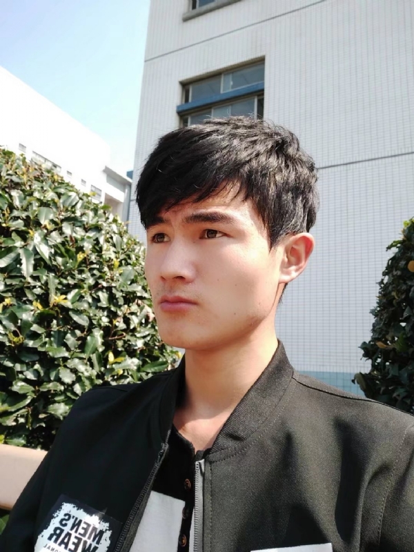阳光男孩的第四张照片--乌鲁木齐相亲服务中心