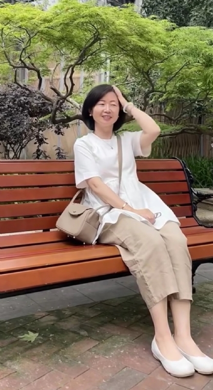 千年老母猪的第三张照片--乌鲁木齐相亲服务中心