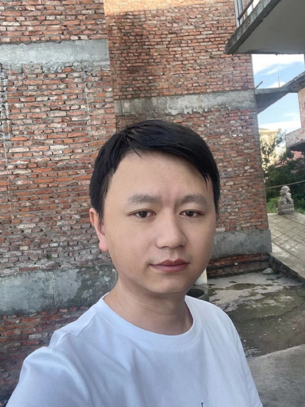 行人的第一张照片--乌鲁木齐相亲服务中心