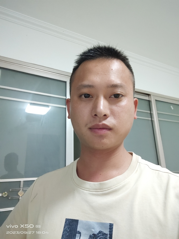 小yan同学的第一张照片--乌鲁木齐相亲服务中心