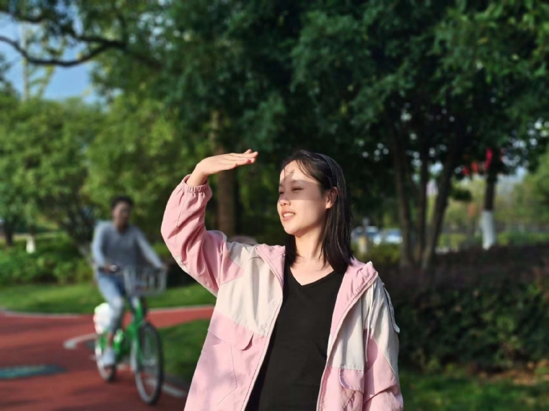 达拉崩吧的第一张照片--乌鲁木齐相亲服务中心