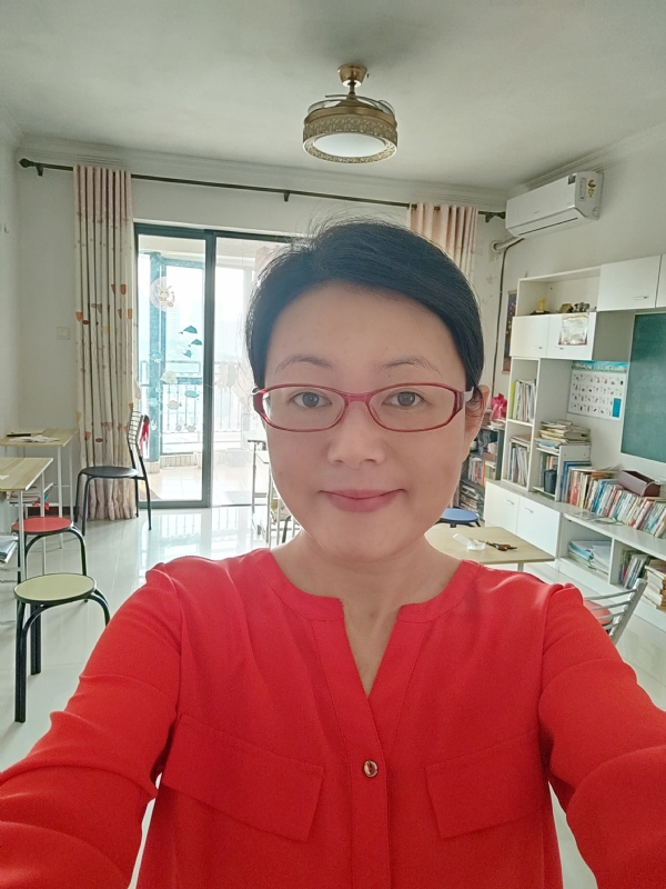 丽华的第二张照片--乌鲁木齐相亲服务中心