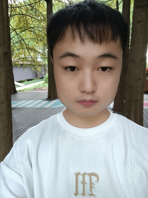 故人似的第一张照片--乌鲁木齐相亲服务中心