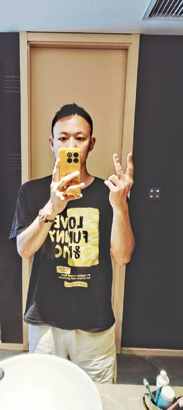 涵涵在的第一张照片--乌鲁木齐相亲服务中心