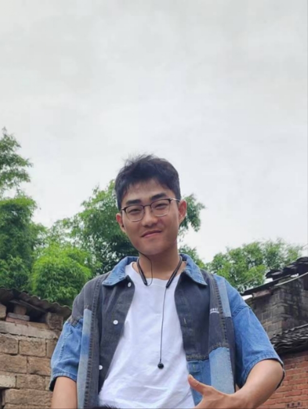 越努力越幸运的第一张照片--乌鲁木齐相亲服务中心