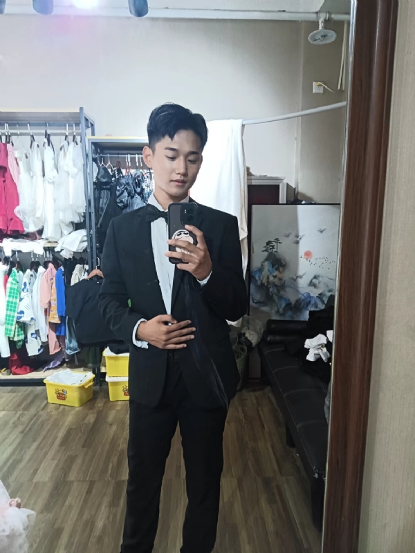 李梓宇的第一张照片--乌鲁木齐相亲服务中心