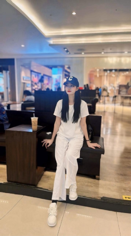 卖火柴的小女孩的第一张照片--乌鲁木齐相亲服务中心
