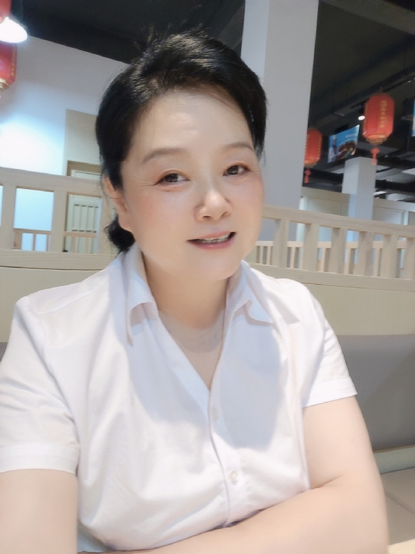 丁姐爱生活的第一张照片--乌鲁木齐相亲服务中心