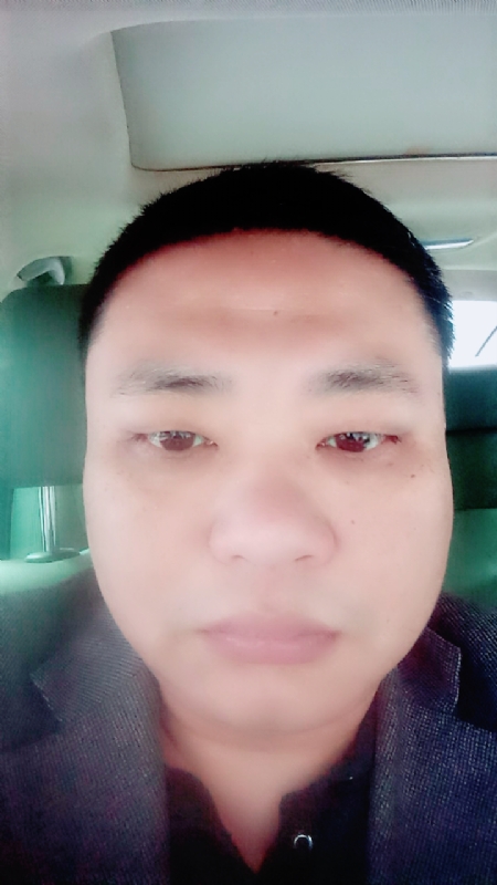 向日葵的第一张照片--乌鲁木齐相亲服务中心
