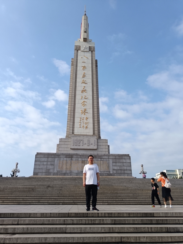 风雨相伴的第二张照片--乌鲁木齐相亲服务中心