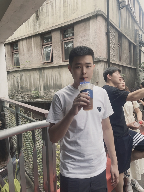 尚龙的第二张照片--乌鲁木齐相亲服务中心