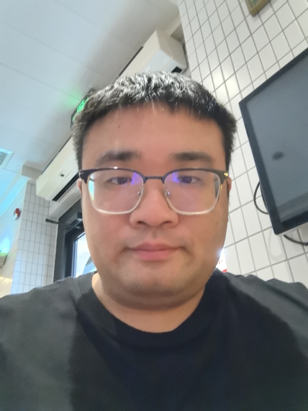 君临天下的第三张照片--乌鲁木齐相亲服务中心