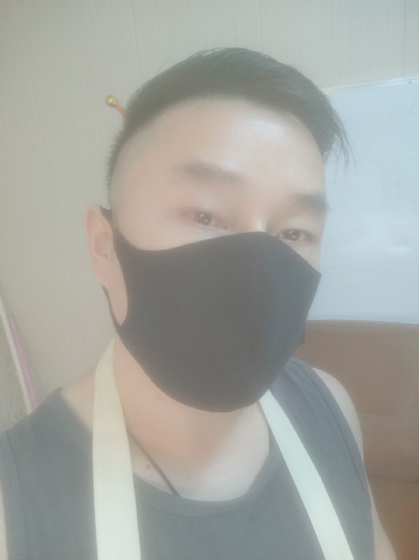 Poluk秦的第二张照片--乌鲁木齐相亲服务中心