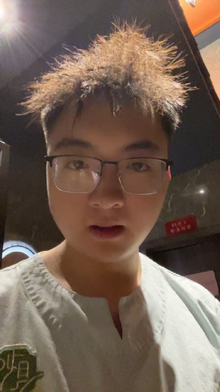 成熟稳重的男士的第一张照片--乌鲁木齐相亲服务中心