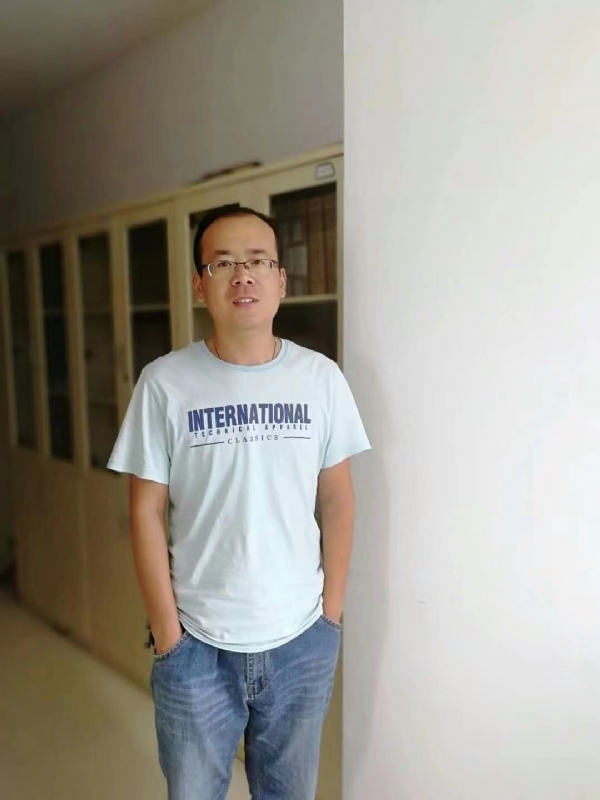 黄土麦田的第一张照片--乌鲁木齐相亲服务中心