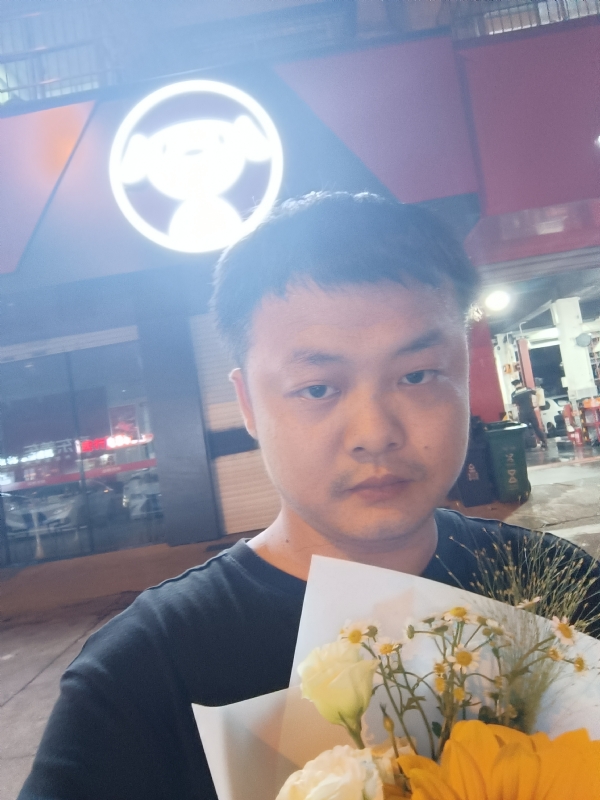 小陈的第一张照片--乌鲁木齐相亲服务中心