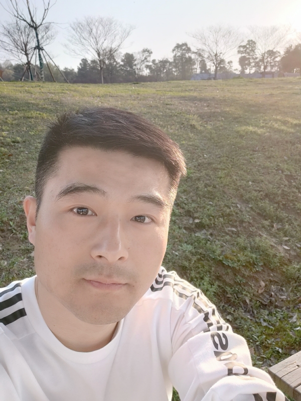 一凡的第一张照片--乌鲁木齐相亲服务中心