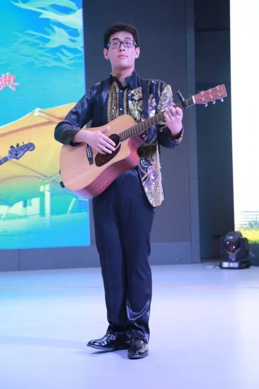 一叶知秋ZG的第一张照片--乌鲁木齐相亲服务中心
