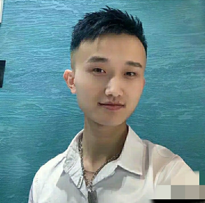 小哥哥的第一张照片--乌鲁木齐相亲服务中心