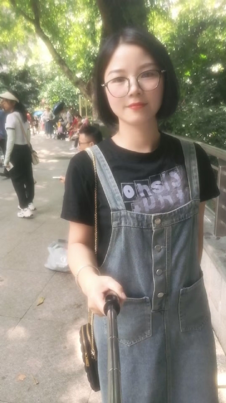 如燕的第二张照片--乌鲁木齐相亲服务中心