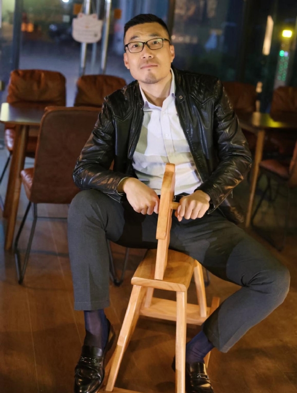 Lee的第一张照片--乌鲁木齐相亲服务中心
